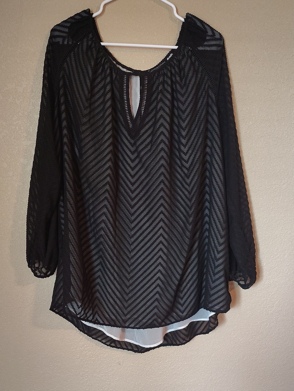 Signature Studio Black Chevron Sheer Keyhole Tunic